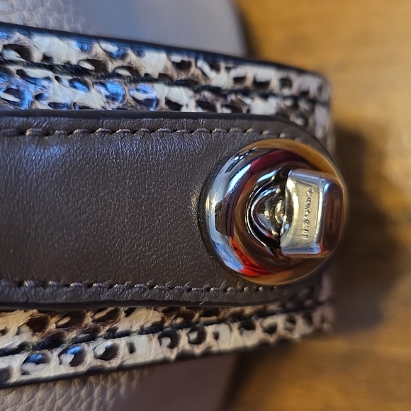 Coach Edie 31 Shoulder Bag With Snakeskin Detailing - Picture 14 of 16